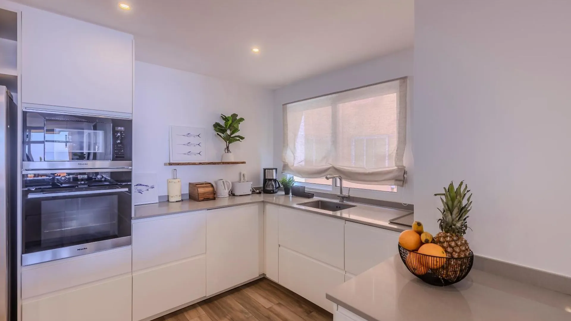 2 Bedroom Amazing Views Golf And Pool 마르베야