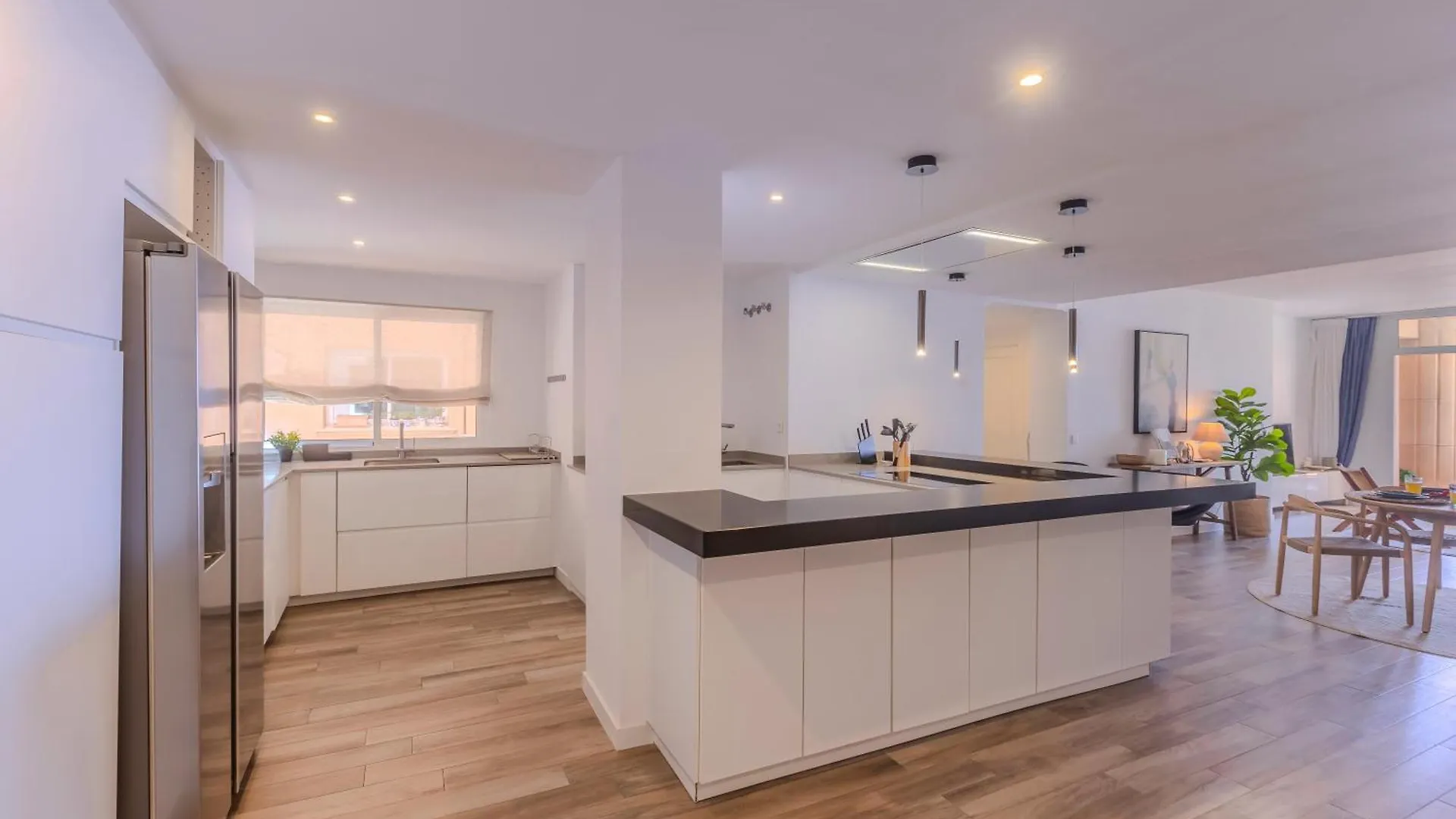 2 Bedroom Amazing Views Golf And Pool 마르베야 아파트
