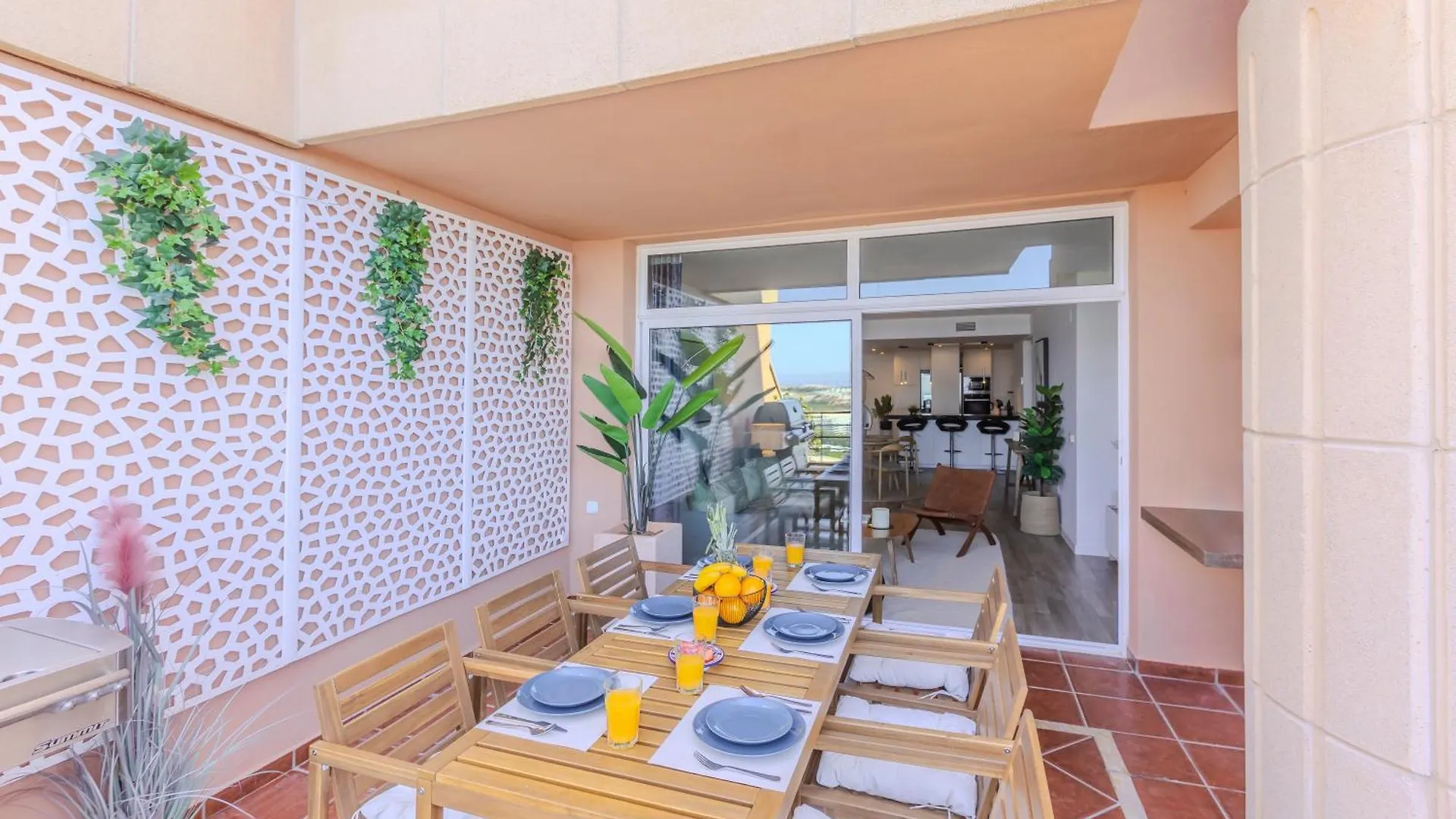 2 Bedroom Amazing Views Golf And Pool Marbella Appartamento