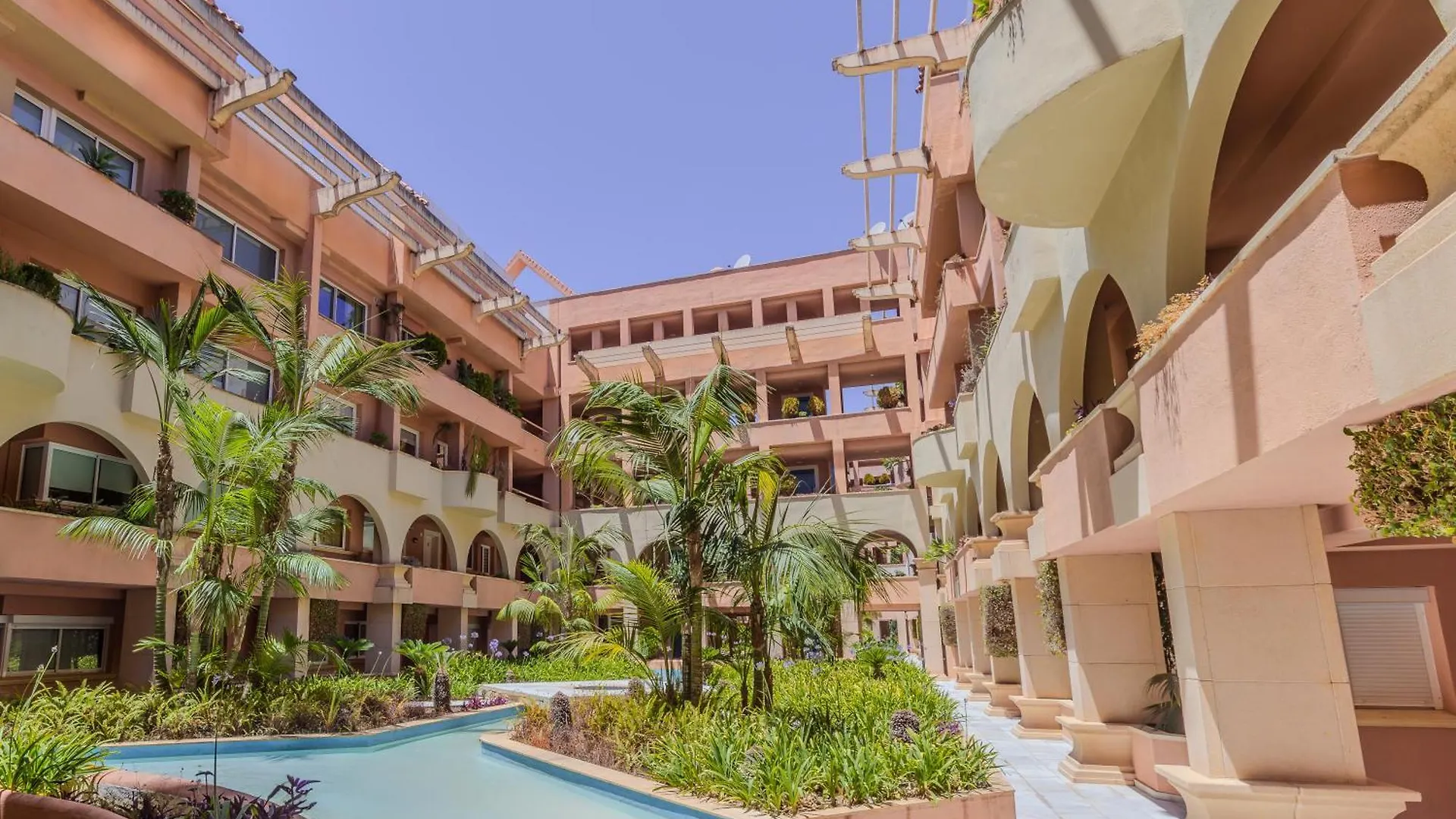 2 Bedroom Amazing Views Golf And Pool Marbella Spagna